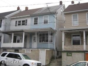 226 W Ridge St, Coaldale, PA 18218 - photo 1