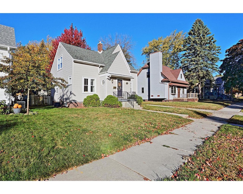 1114 Park Row Blvd, Manitowoc, WI 54220 - photo 1