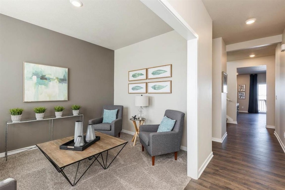 610 Prairie View Dr, West Branch, IA 52358 - photo 1