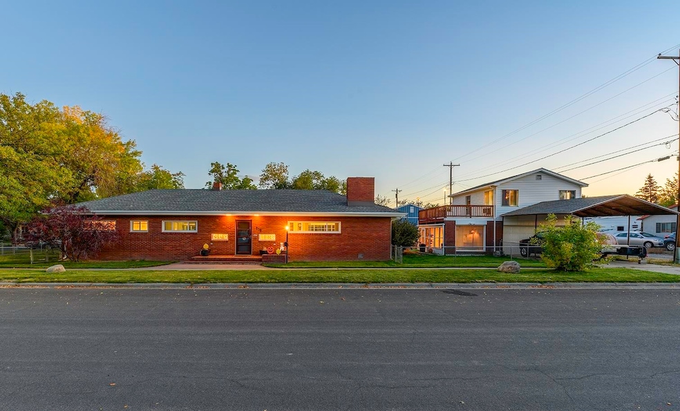 210 W 1st St, Powell, WY 82435 - photo 1