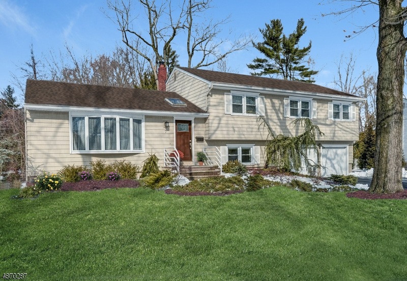 7 Tiffany Dr, Livingston, NJ 07039 - photo 1