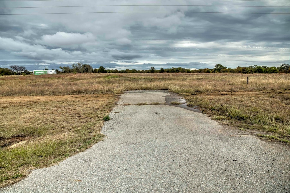NO ADDRESS N North Hwy 81 - East On Osage, Duncan, OK 73533 - photo 1