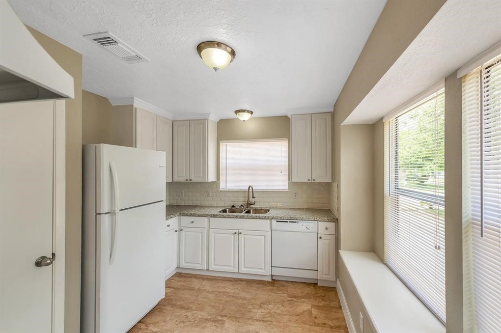 11010 Tridens Ct, Houston, TX 77086 - photo 1