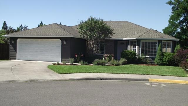 3061 Pineview Ct, Medford, OR 97504 - photo 1