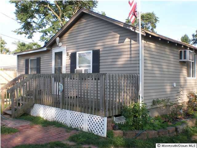 87 Pacific Blvd, Keyport, NJ 07735 - photo 1