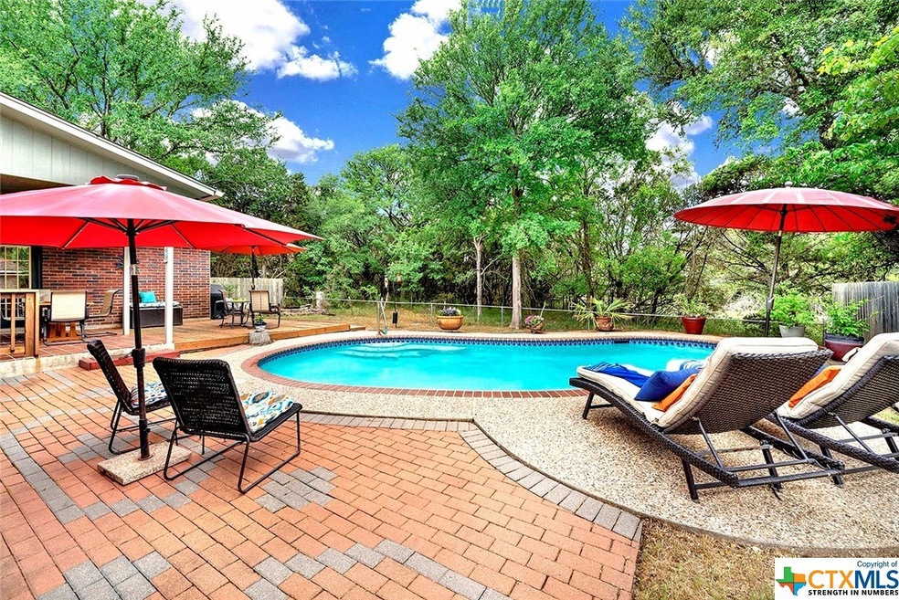 2008 Lancaster St, San Marcos, TX 78666 - photo 1