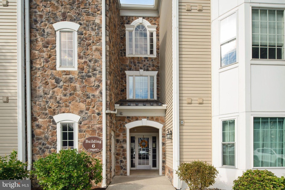 631 Creekside Dr unit 69, Brookhaven, PA 19015 - photo 1