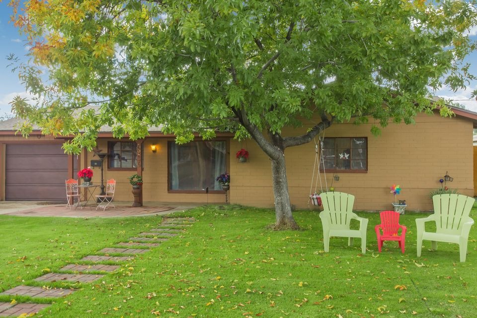 Front of Home - irrigated lawn