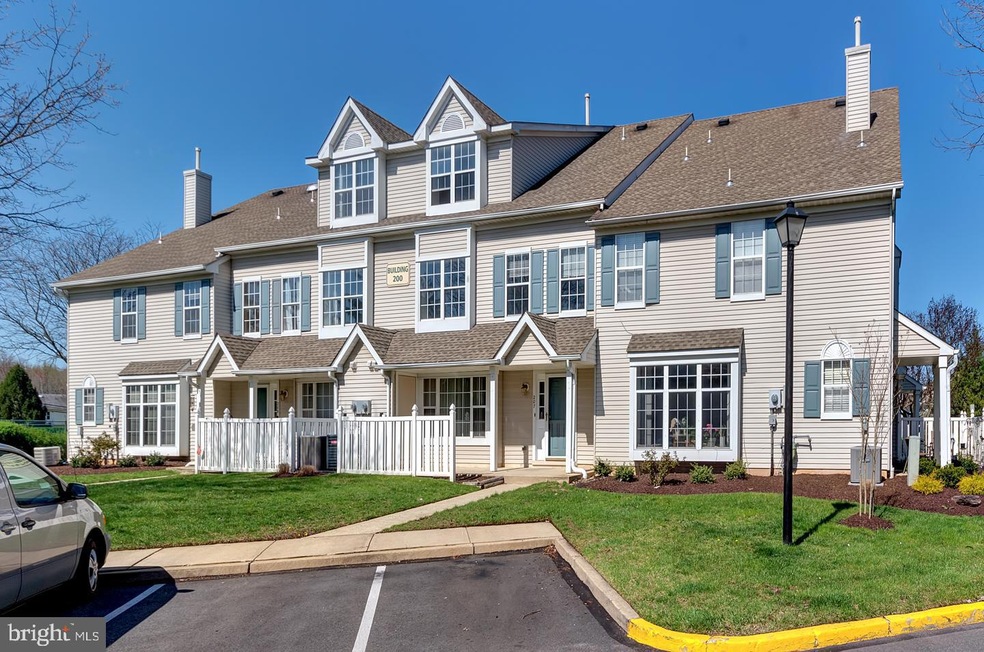 207 Oliphant La, Mount Laurel, NJ 08054 - photo 1