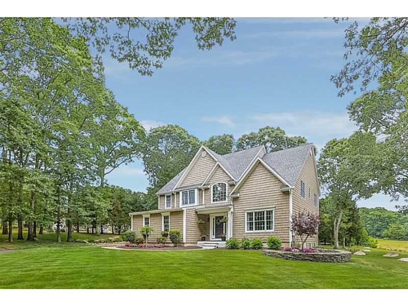 42 Wicklow Rd, Westerly, RI 02891 - photo 1