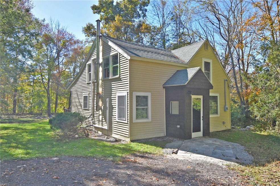 105 S Killingly Rd, Foster, RI 02825 - photo 1