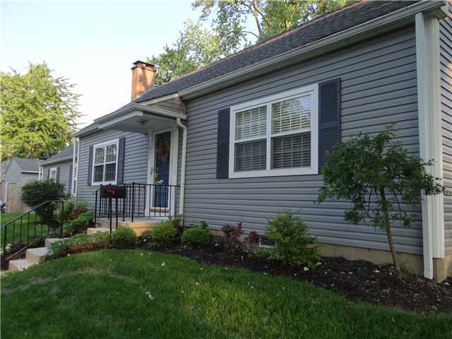834 S Cassingham Rd, Columbus, OH 43209 - photo 1
