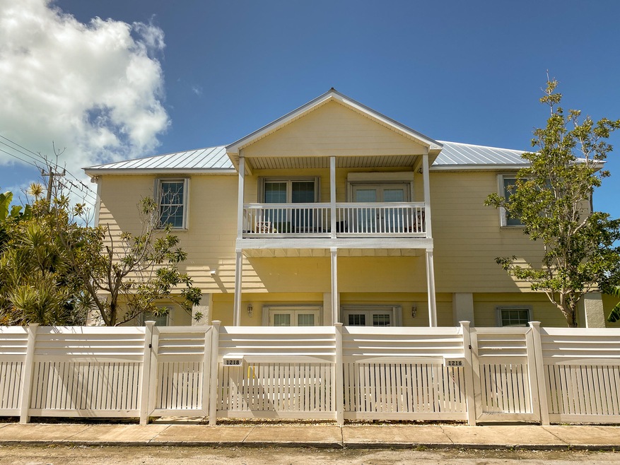 1216-1218-1220 2nd Ave  - 39