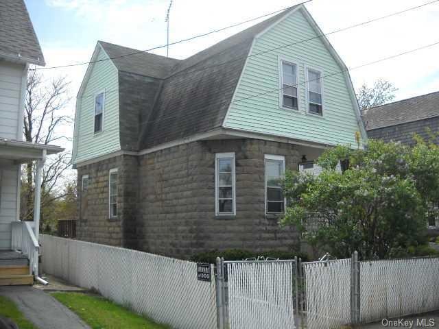 16 1/2 Beattie Ave, Middletown, NY 10940 - photo 1