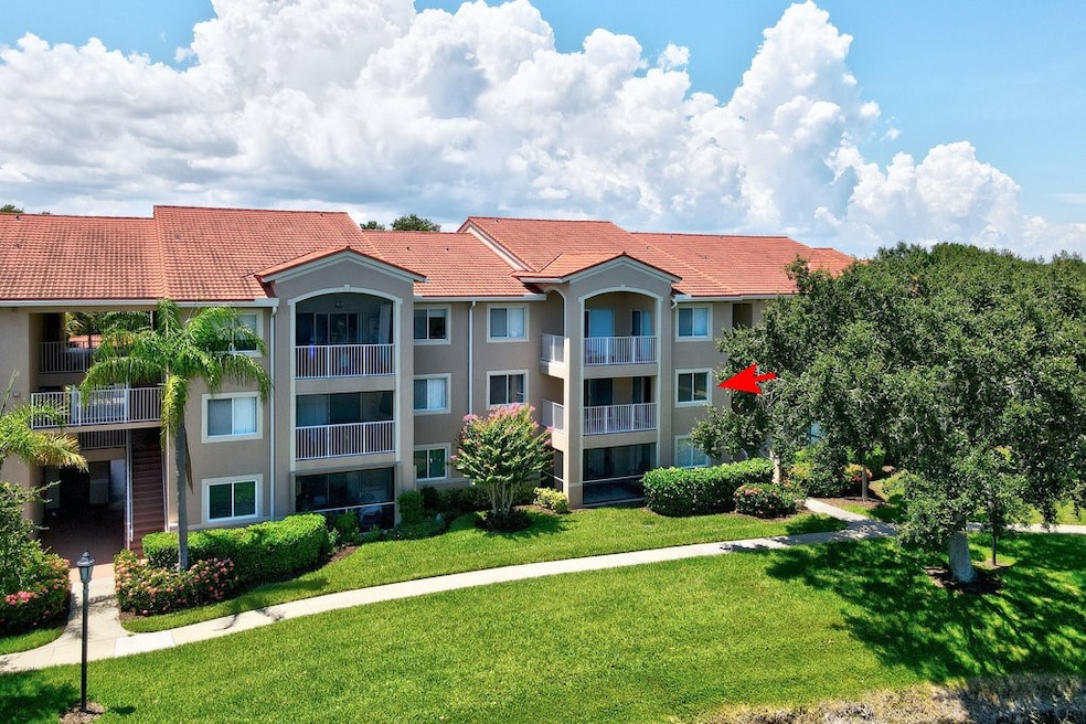 1610 N 42nd Cir unit 206, Vero Beach, FL 32967 - photo 1