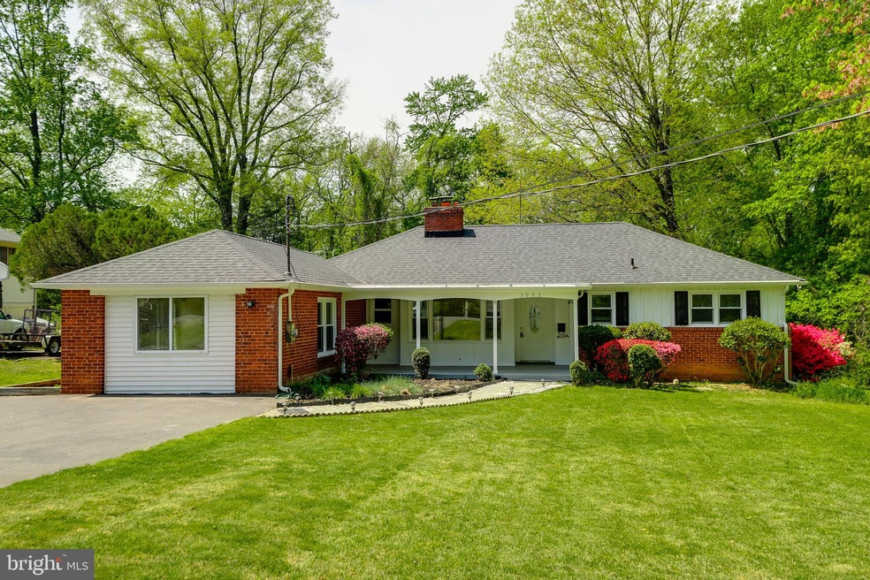 3903 Estel Rd, Fairfax, VA 22031 - photo 1