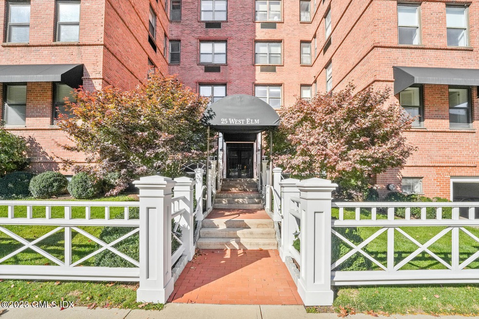 25 W Elm St unit 43, Greenwich, CT 06830 - photo 1