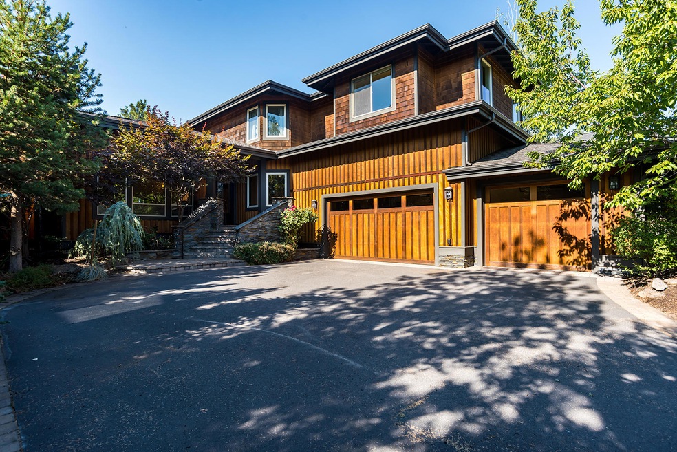 739 NW Yosemite Dr, Bend, OR 97701 - photo 1