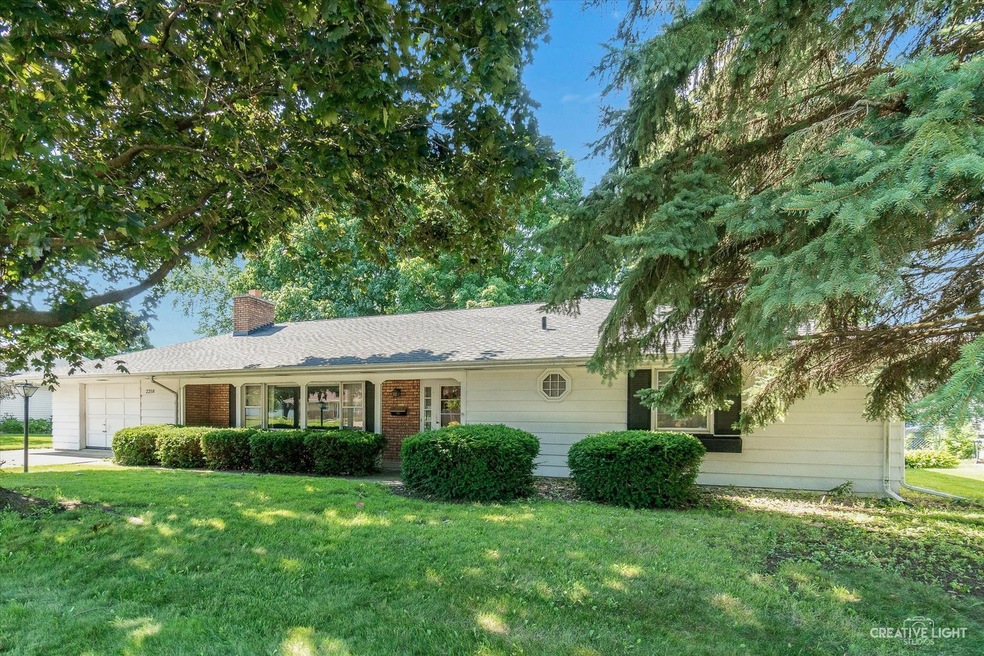 2258 Lowell St, Aurora, IL 60506 - photo 1