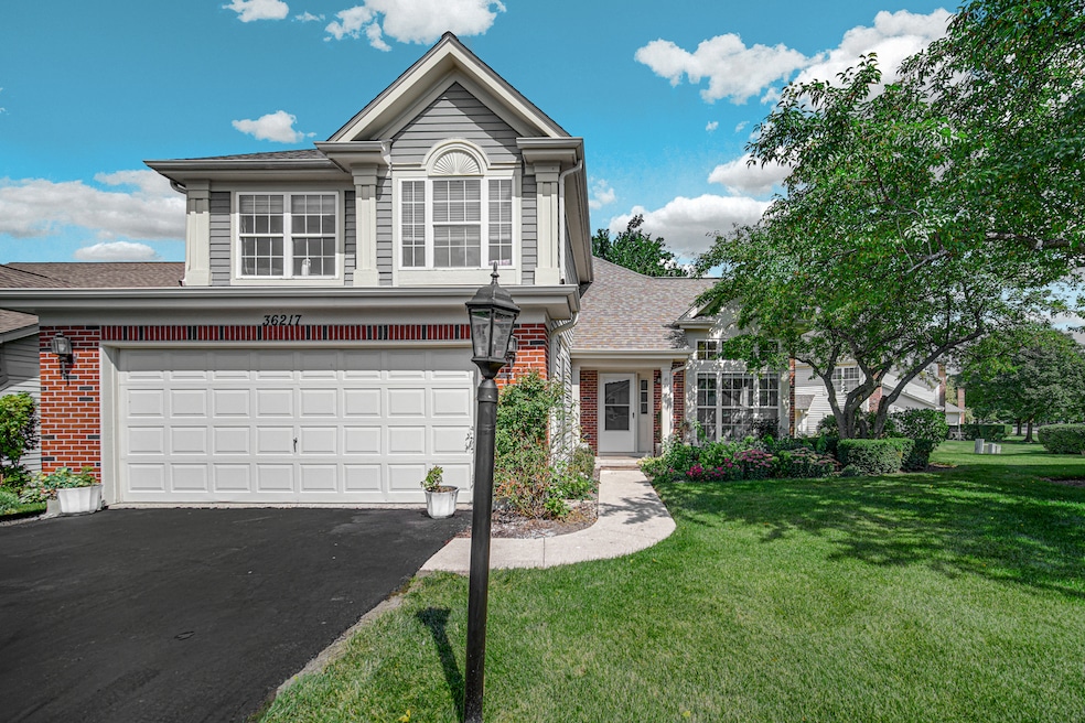 36217 N Old Creek Ct, Gurnee, IL 60031 - photo 1