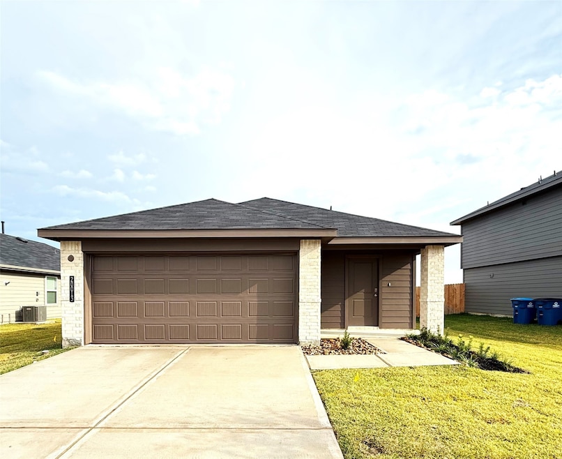 20013 Fibonacci St, New Caney, TX 77357 - photo 1