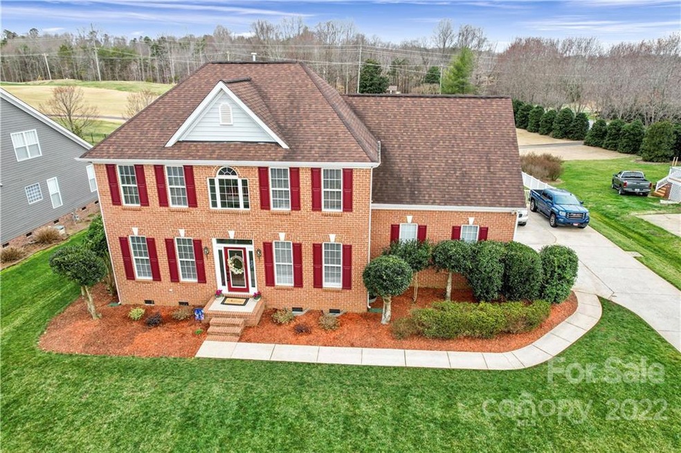 110 Fox Den Cir, Statesville, NC 28677 - photo 1