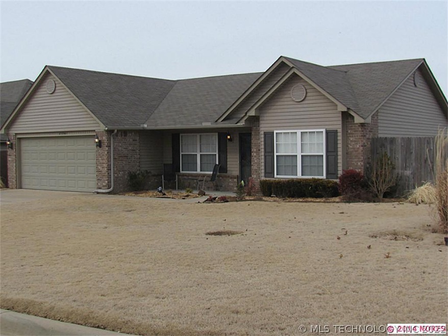 Large Corner Lot. Professional landscaping,gutters