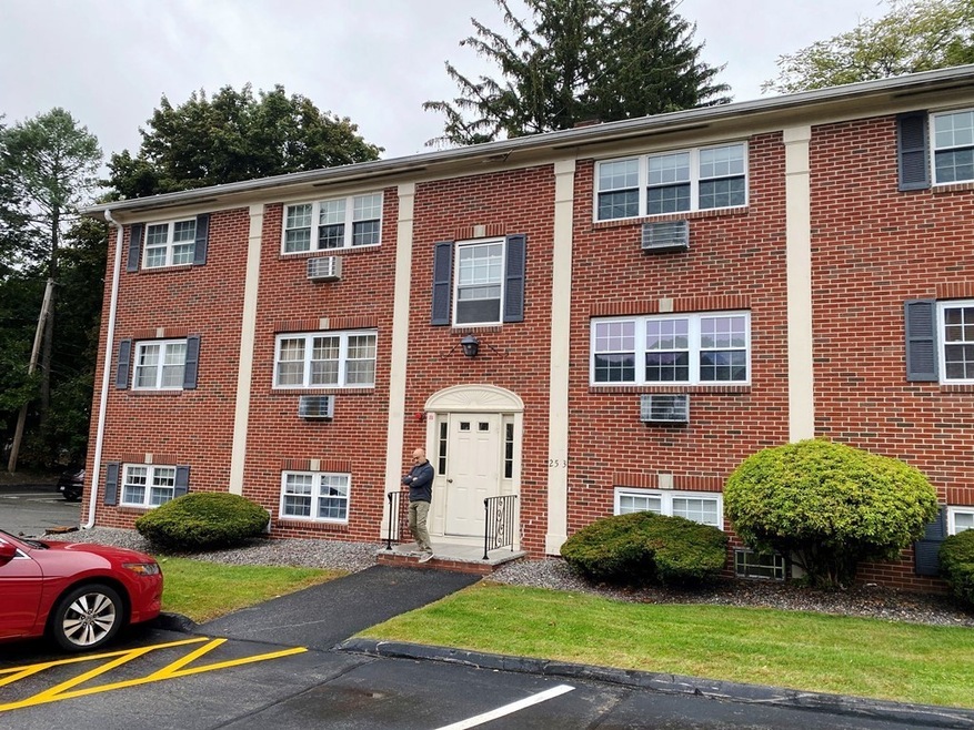 25 Arlington Rd unit 3-6, Woburn, MA 01801 - photo 1
