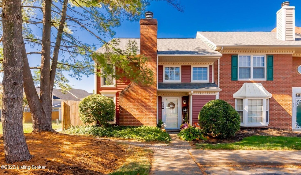 656 Cobblestone Square (2)