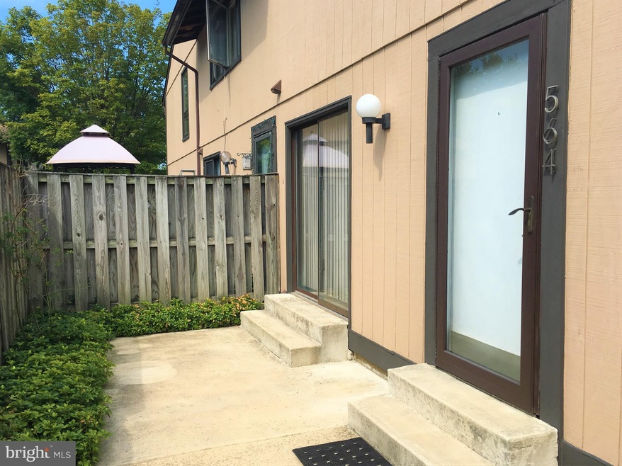 564 Glen Ct, Glen Burnie, MD 21061 - photo 1