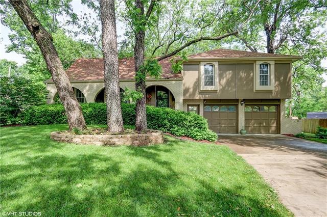 10310 W 48th St, Shawnee, KS 66203 - photo 1