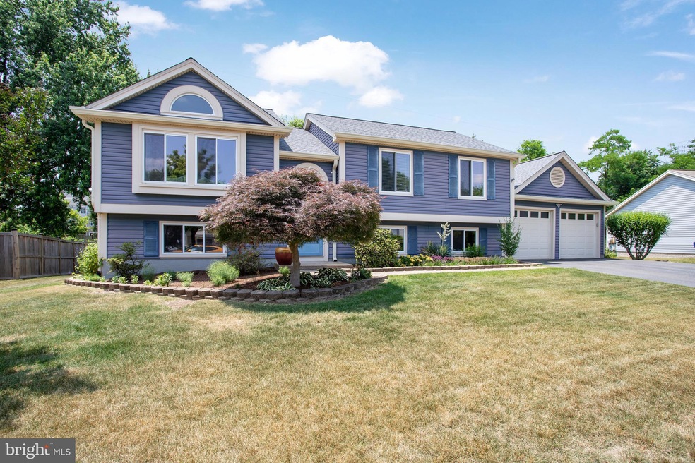 22212 Stablehouse Dr, Sterling, VA 20164 - photo 1