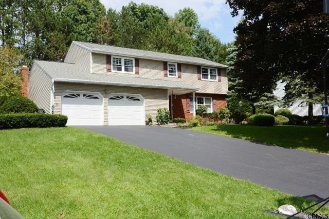 31 Green Meadows Ln, Albany, NY 12211 - photo 1