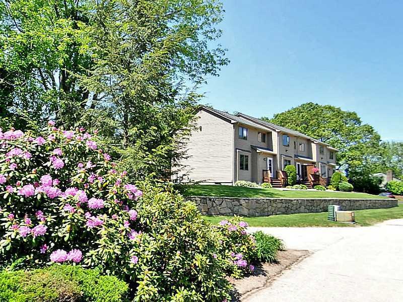 75 Glen Dr unit 2A, West Warwick, RI 02893 - photo 1