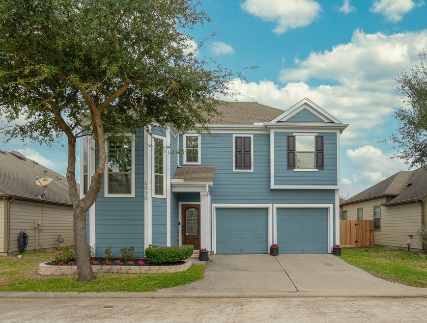 6030 Lynwood Banks Ln, Houston, TX 77092 - photo 1