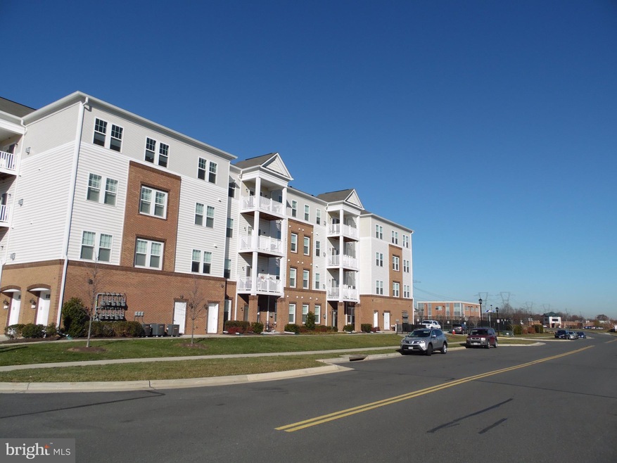 24636 Woolly Mammoth Terrace unit 102, Aldie, VA 20105 - photo 1