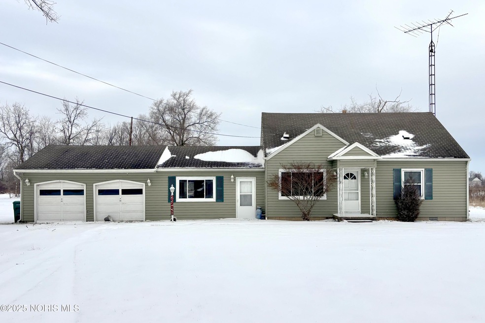 23105 W Edgefield Dr, Genoa, OH 43430 - photo 1