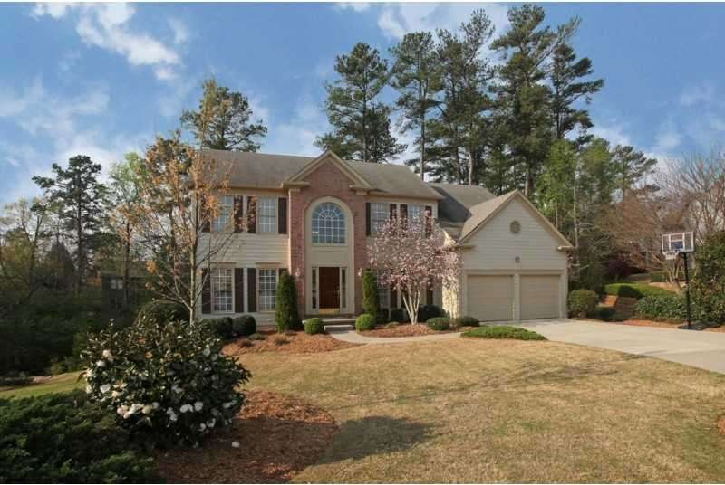 Exterior Front. Beautiful cul-de-sac lot