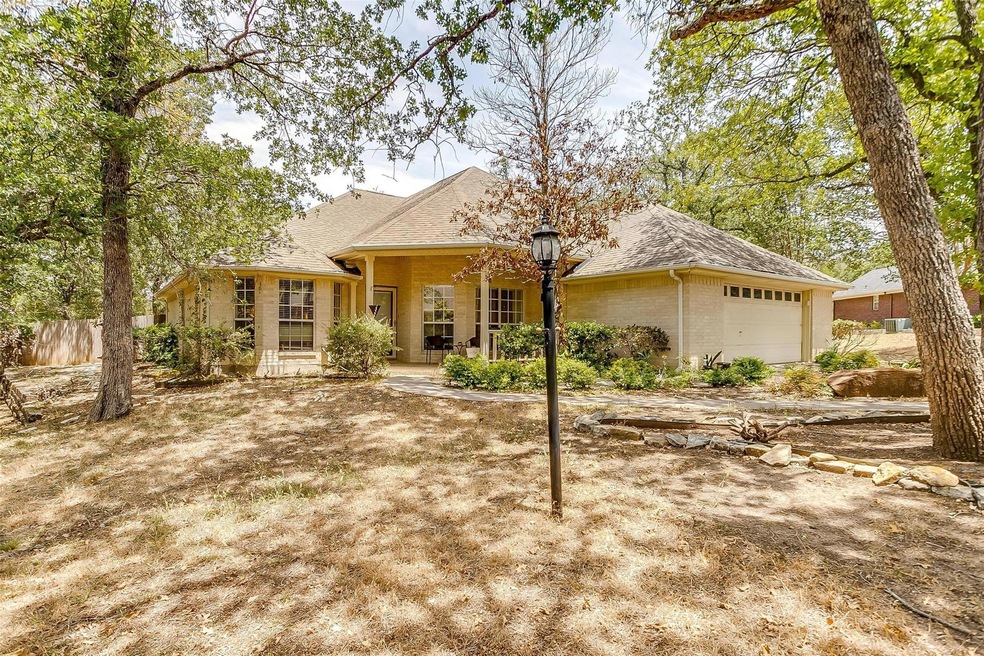 1221 Timber Creek Dr, Weatherford, TX 76086 - photo 1