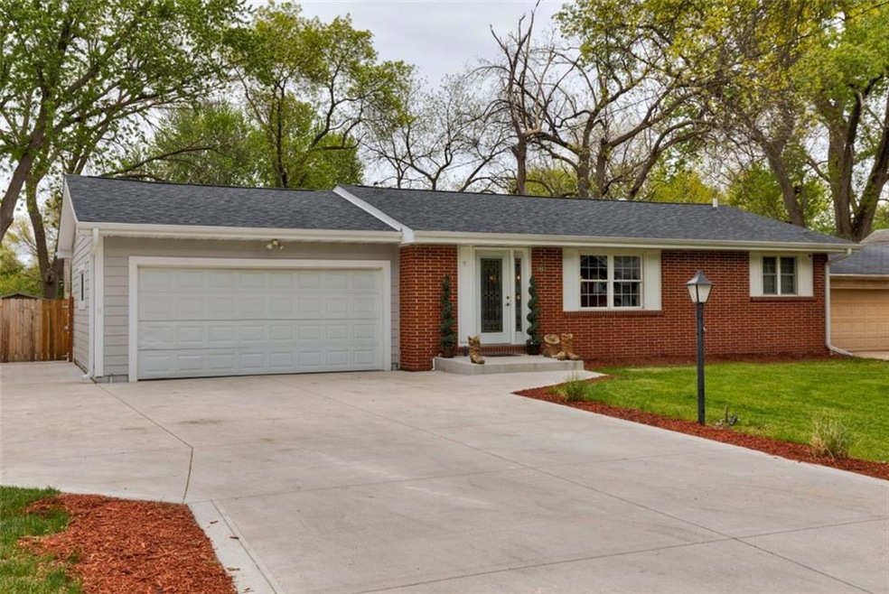 3903 E 28th St, Des Moines, IA 50317 - photo 1