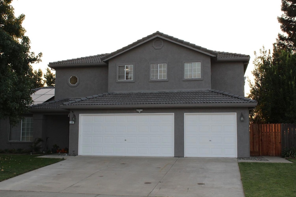 238 Timberwood Dr, Oakdale, CA 95361 - photo 1