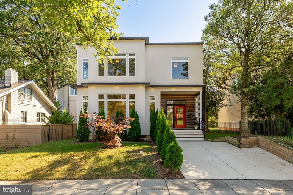 3015 26th St NE, Washington, DC 20018 - photo 1