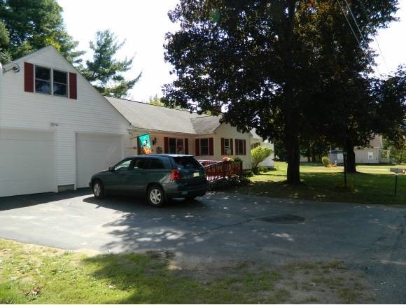 19 Deer St, Tilton, NH 03276 - photo 1