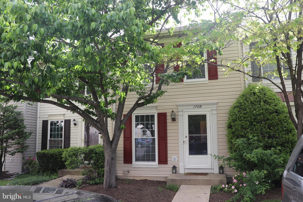 1709 Vonnies View Ct unit 123, Woodbridge, VA 22192 - photo 1
