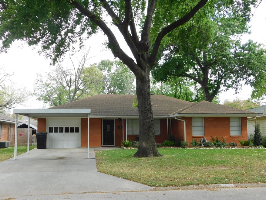 2218 Chantilly Ln, Houston, TX 77018 - photo 1