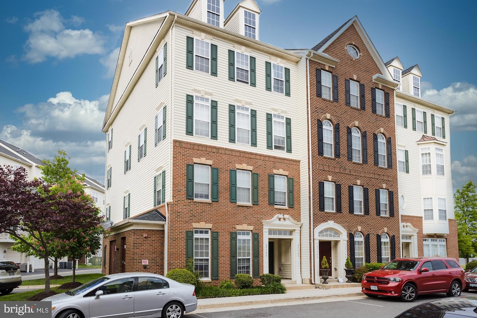 25340 Curiosity Square, Aldie, VA 20105 - photo 1