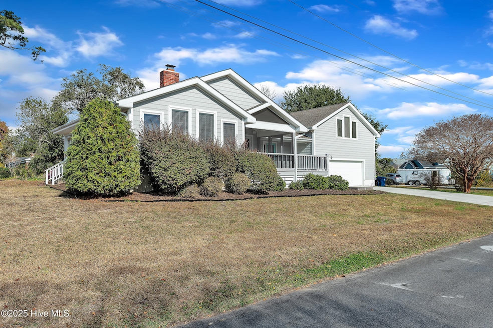 213 Mansfield Pkwy, Morehead City, NC 28557 - photo 1