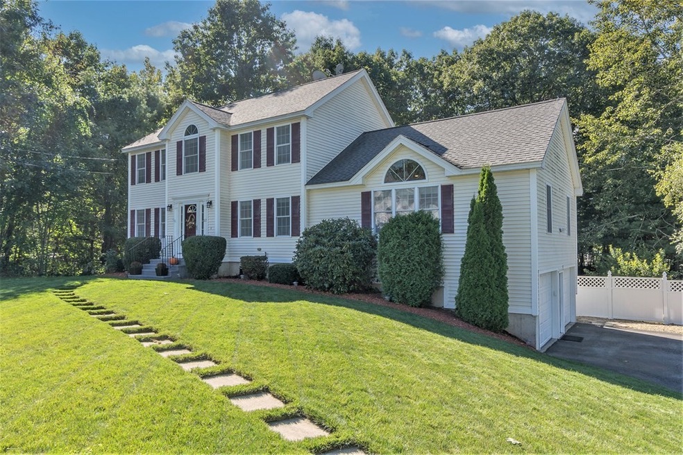 117 Wachusett St, Holden, MA 01520 - photo 1