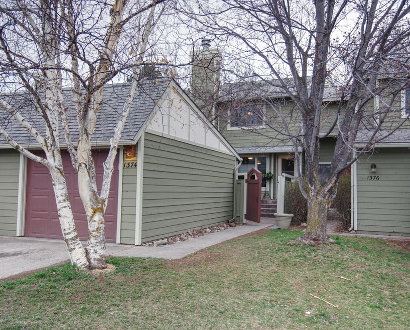 Exterior 1