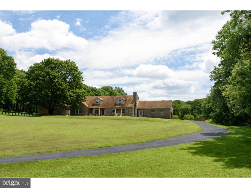 817 Crum Creek Rd, Springfield, PA 19064 - photo 1